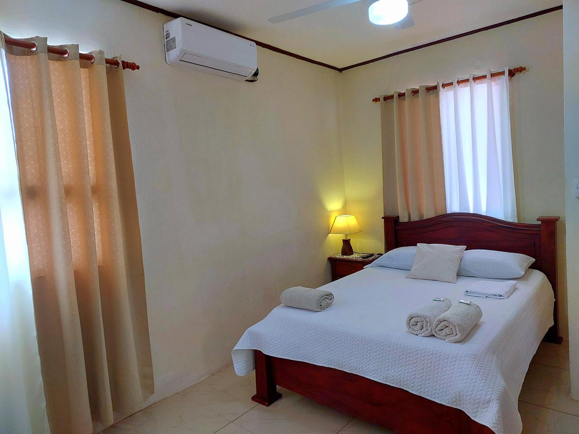 Casa Equipada En El Centro De Puntarenas Villa Esterno foto