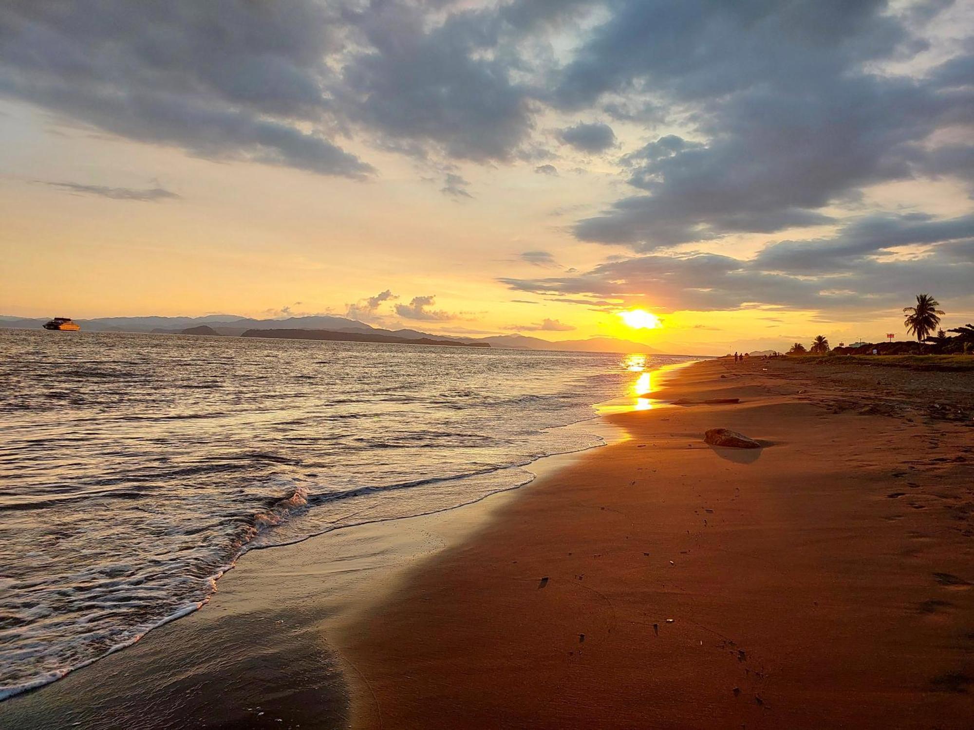 Casa Equipada En El Centro De Puntarenas Villa Esterno foto